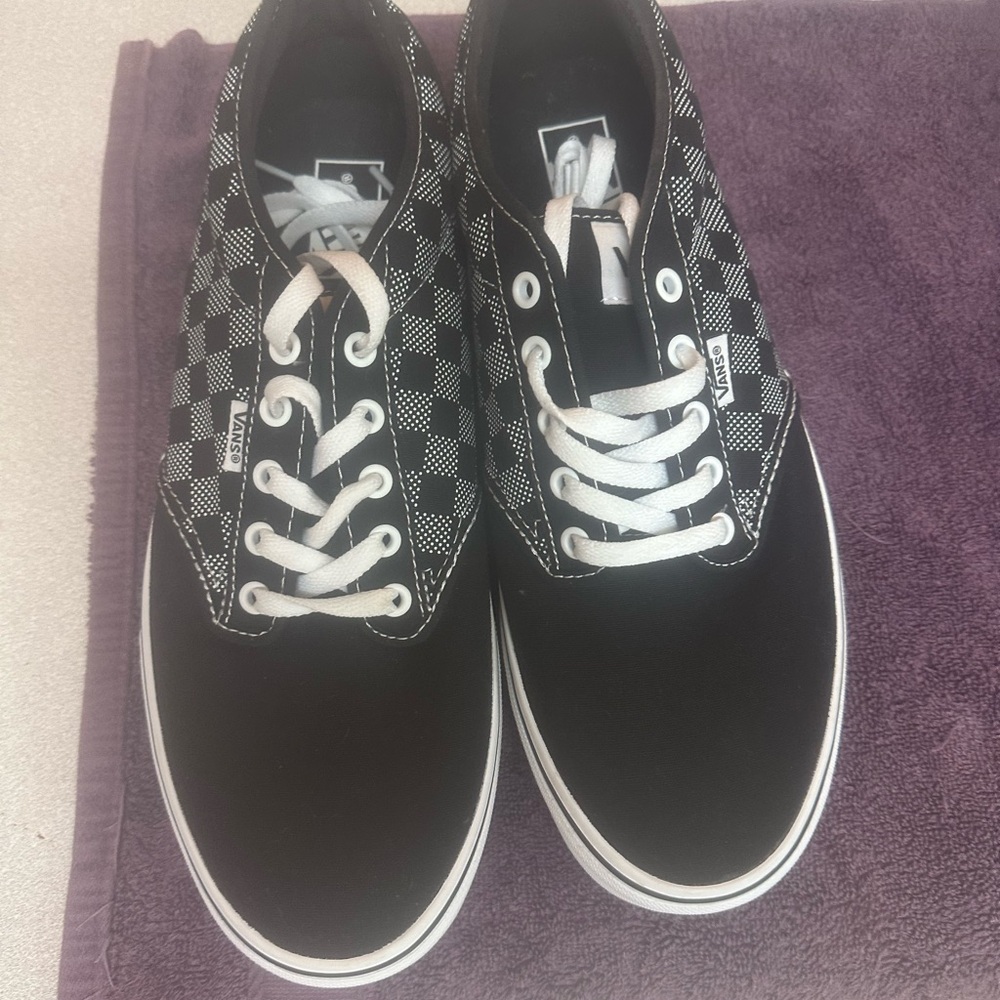 Vans Black and White Sneakers Classic Skate Style